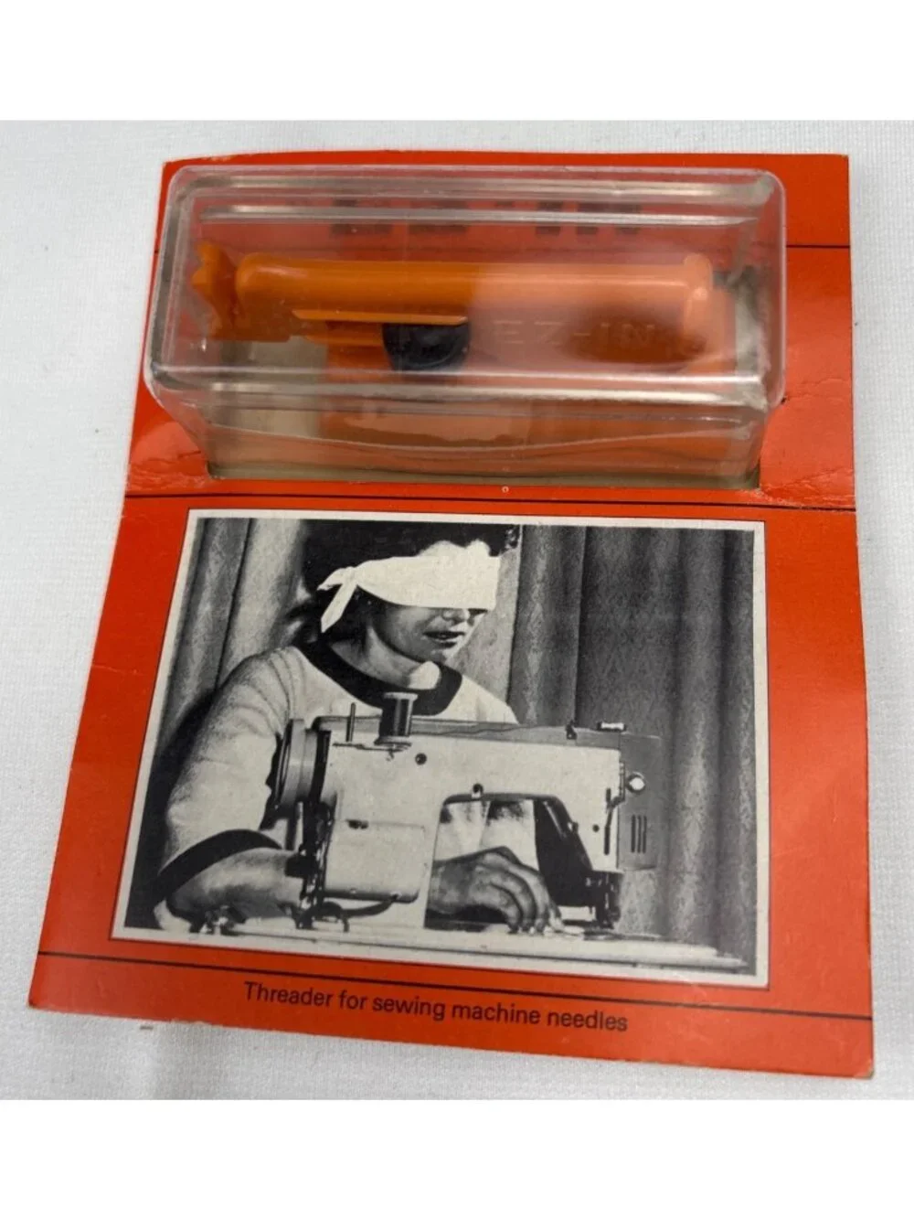 EZ-IN Sewing Machine Needle Threader Ditta Martinelli Orange Plastic Vtg Italy